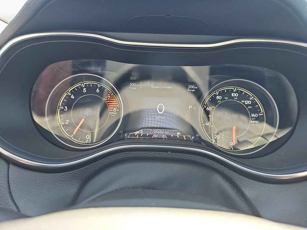 Used 2022 Jeep Cherokee Trailhawk AWD/4WD image 18