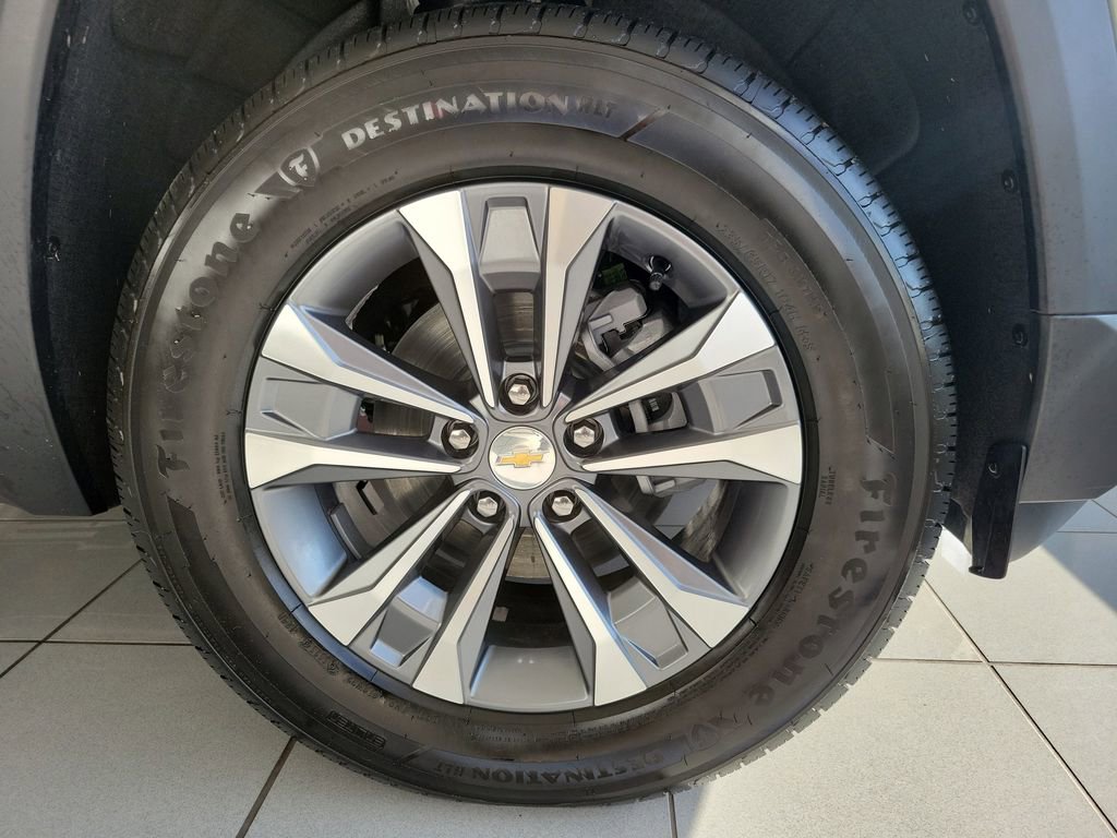 New 2026 Chevrolet Equinox LT w/ Safety and Technology Package image 3