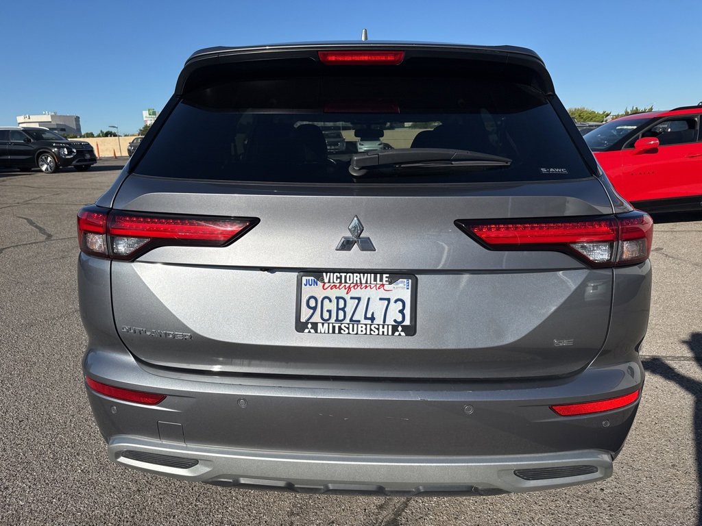 Used 2023 Mitsubishi Outlander SE image 6