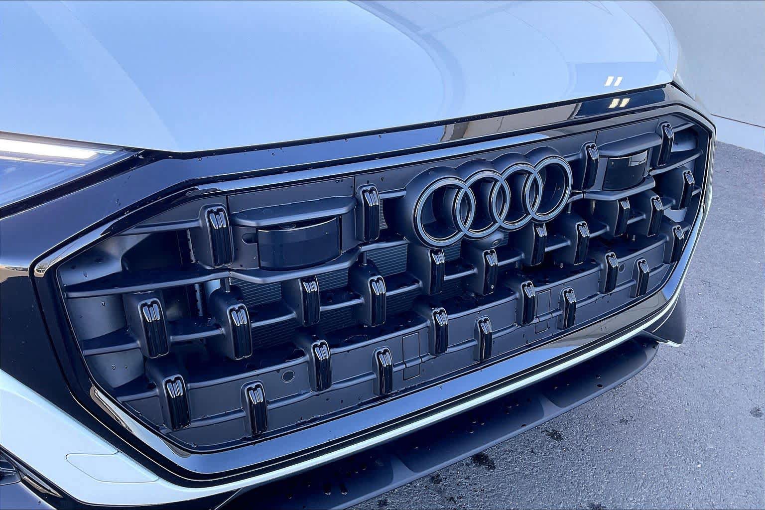 Used 2025 Audi Q8 Premium Plus image 29