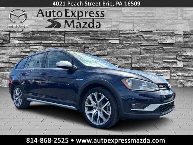 Used 2017 Volkswagen Golf Alltrack SE image 1