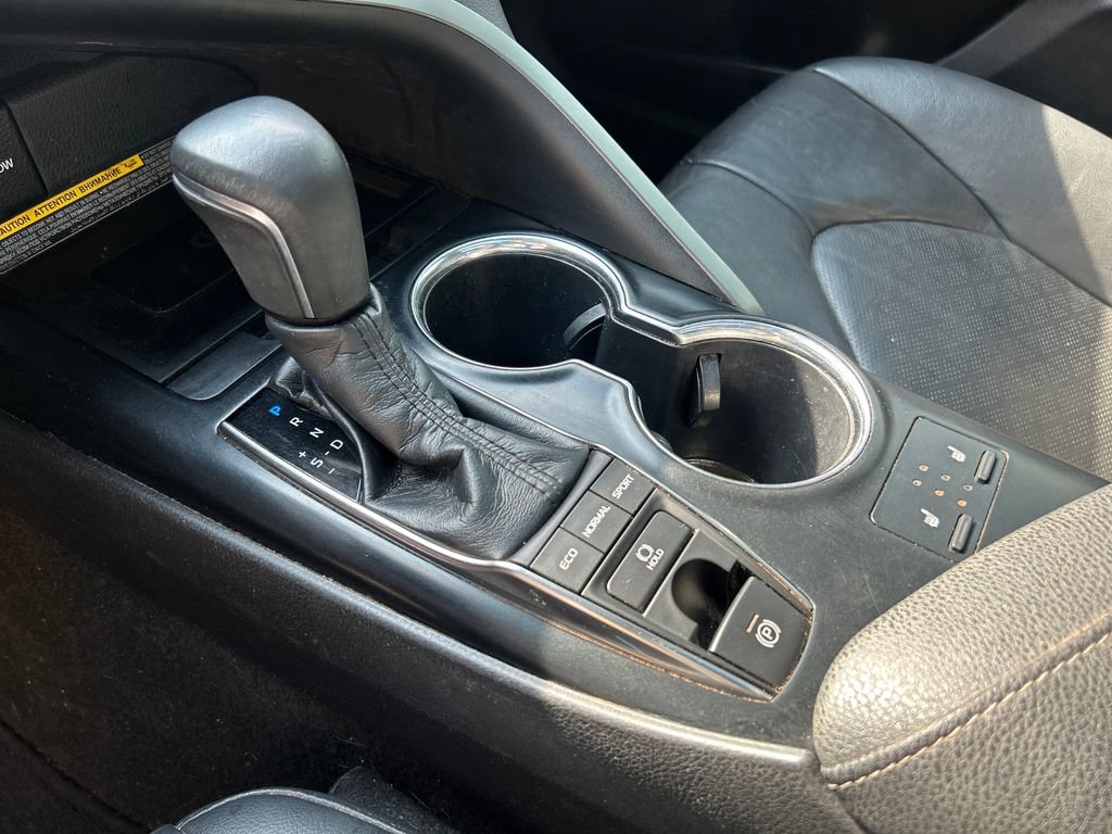 Used 2019 Toyota Camry XSE FWD image 19
