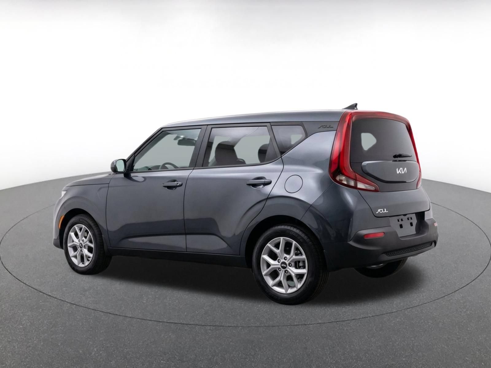 Used 2025 Kia Soul LX w/ LX Technology Package FWD image 6