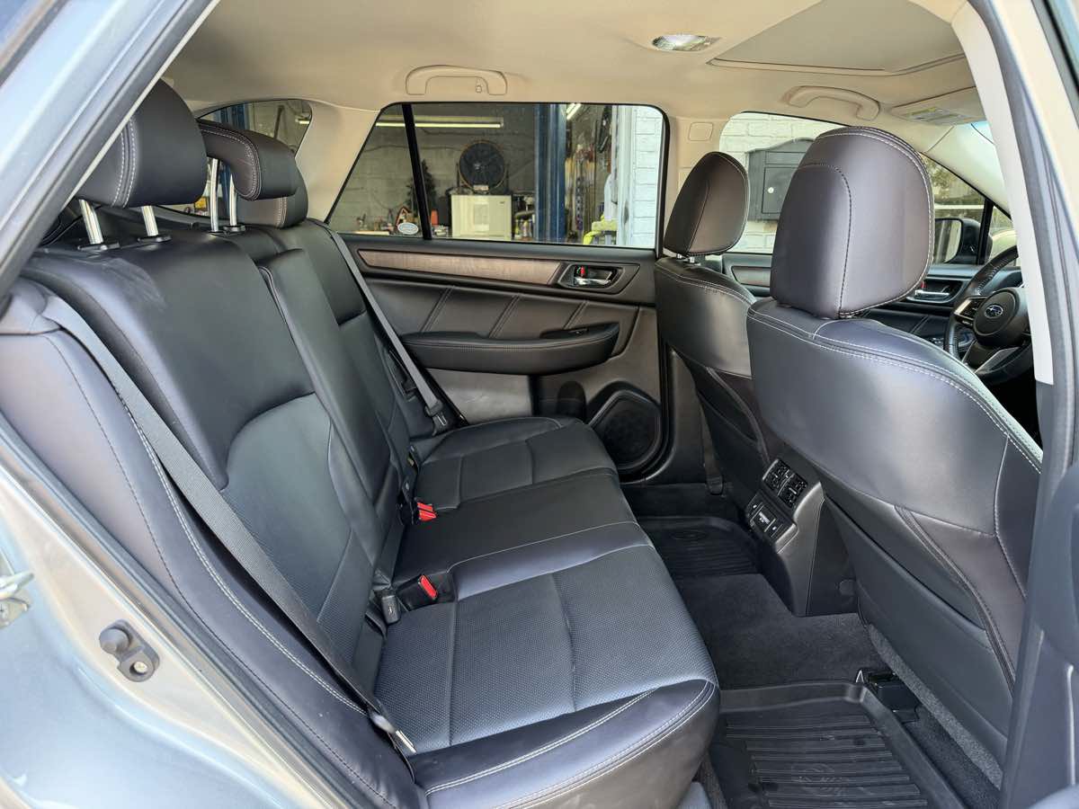 Used 2018 Subaru Outback 2.5i Limited AWD/4WD image 12