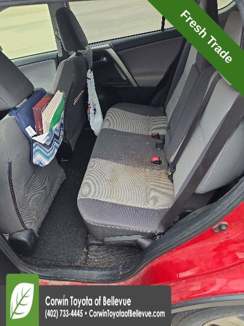 Used 2015 Toyota RAV4 XLE AWD/4WD image 16