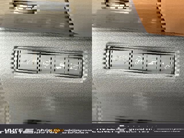 Used 2022 Nissan Pathfinder Platinum w/ Cargo Package FWD image 28