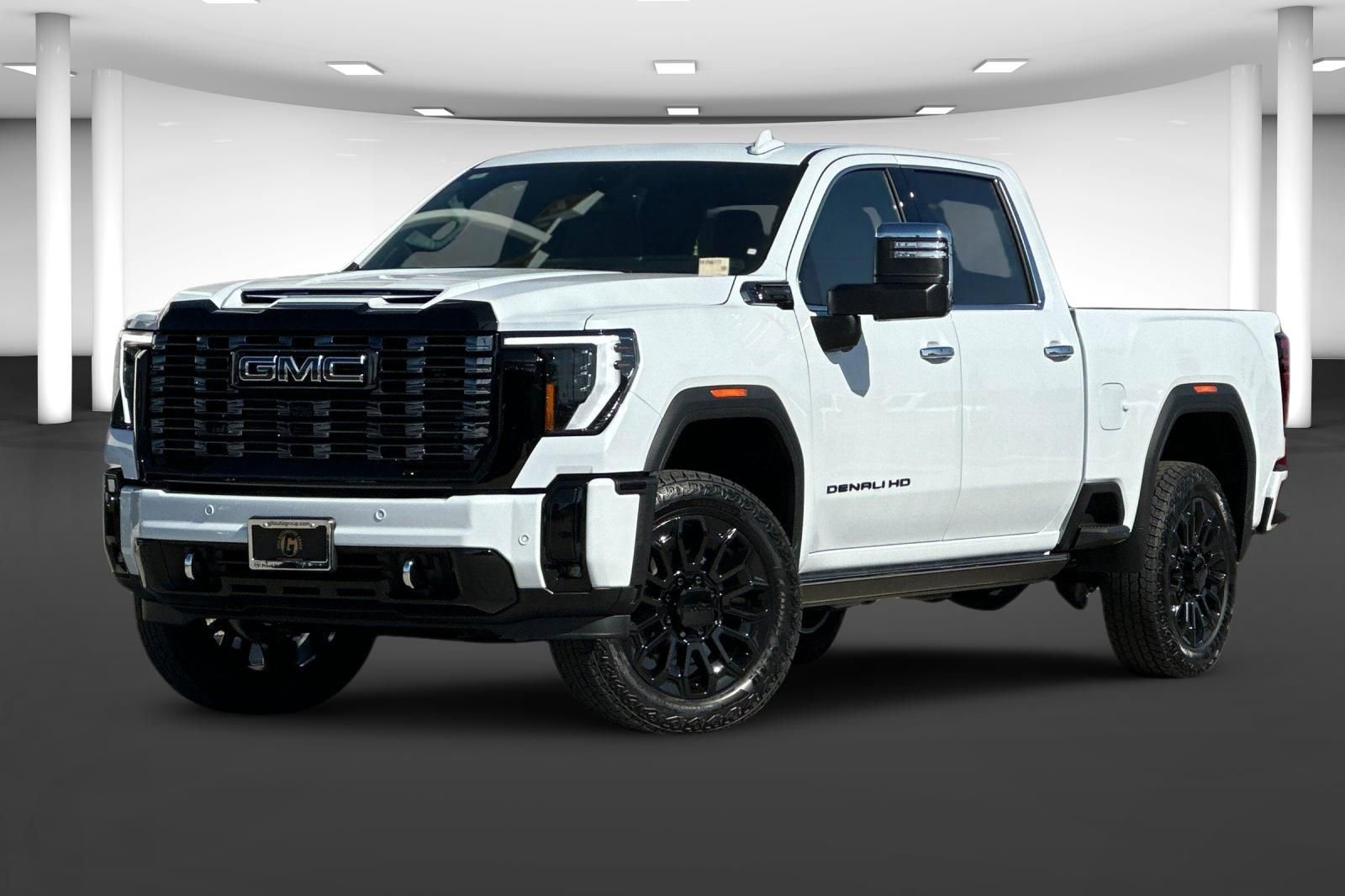 New 2026 GMC Sierra 2500 Denali Ultimate w/ LPO, Black Badging Package AWD/4WD image 2