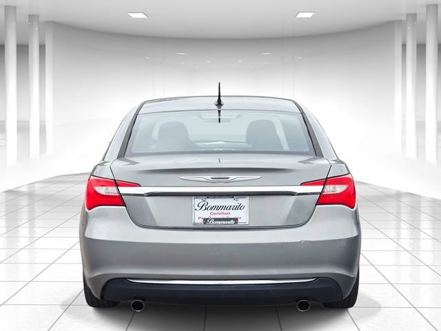 Used 2013 Chrysler 200 Limited FWD image 4