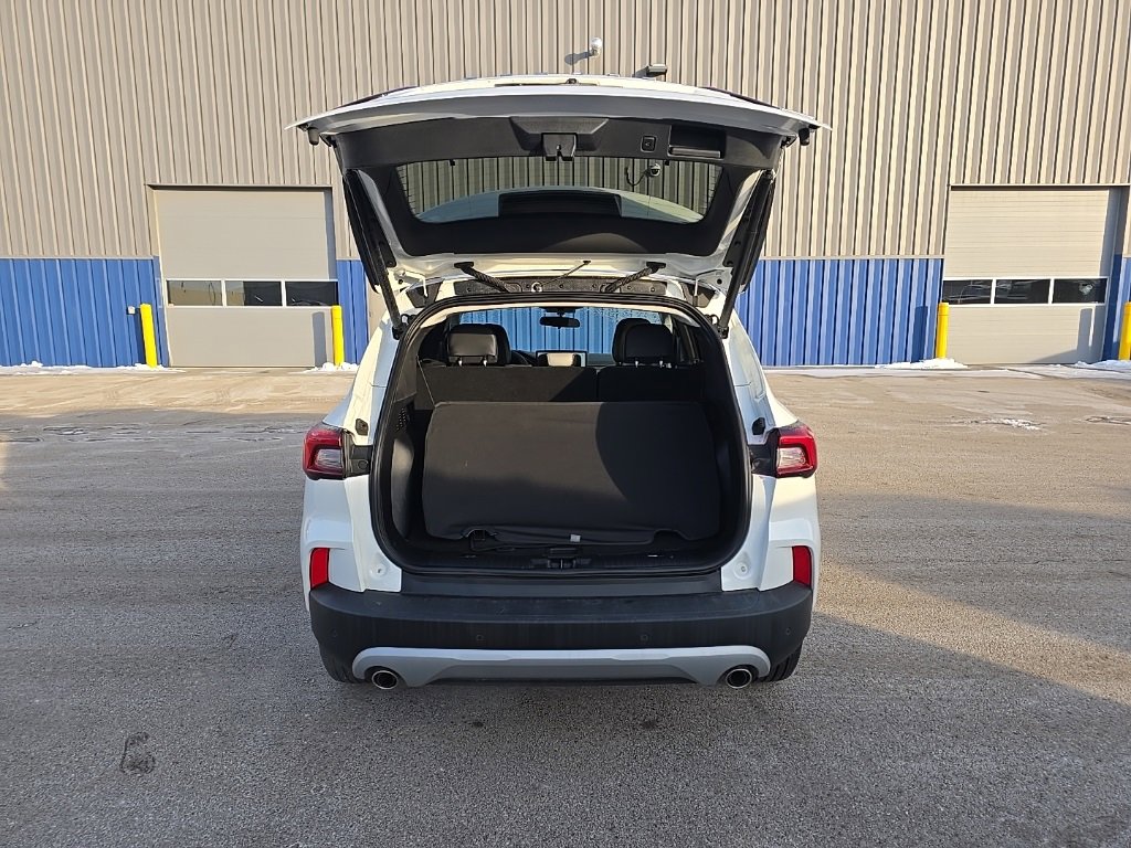 Used 2023 Ford Escape SE image 5