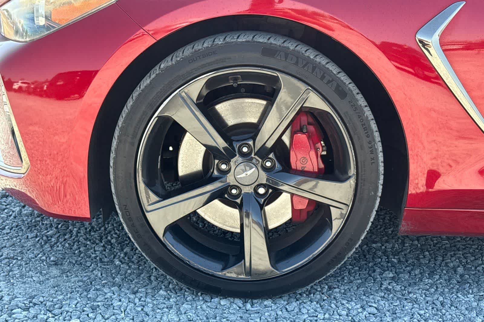 Used 2019 Genesis G70 3.3T Dynamic RWD image 12