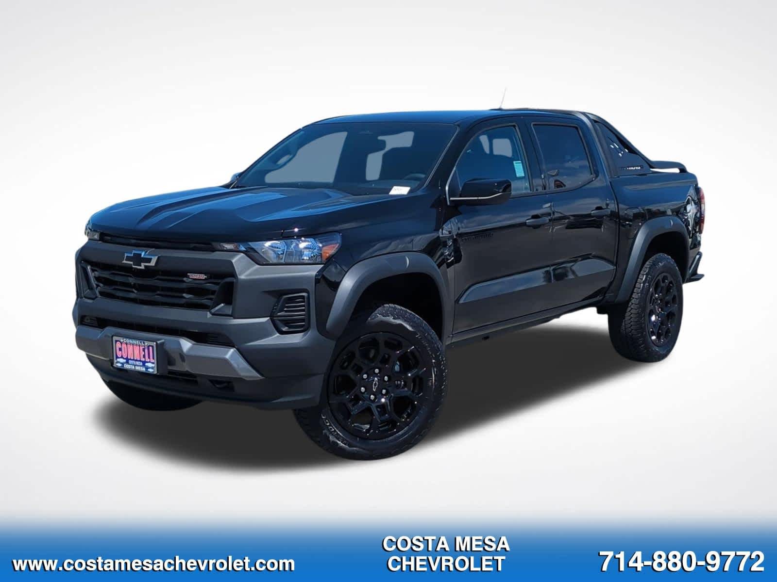 New 2026 Chevrolet Colorado Trail Boss w/ Midnight Edition AWD/4WD image 1