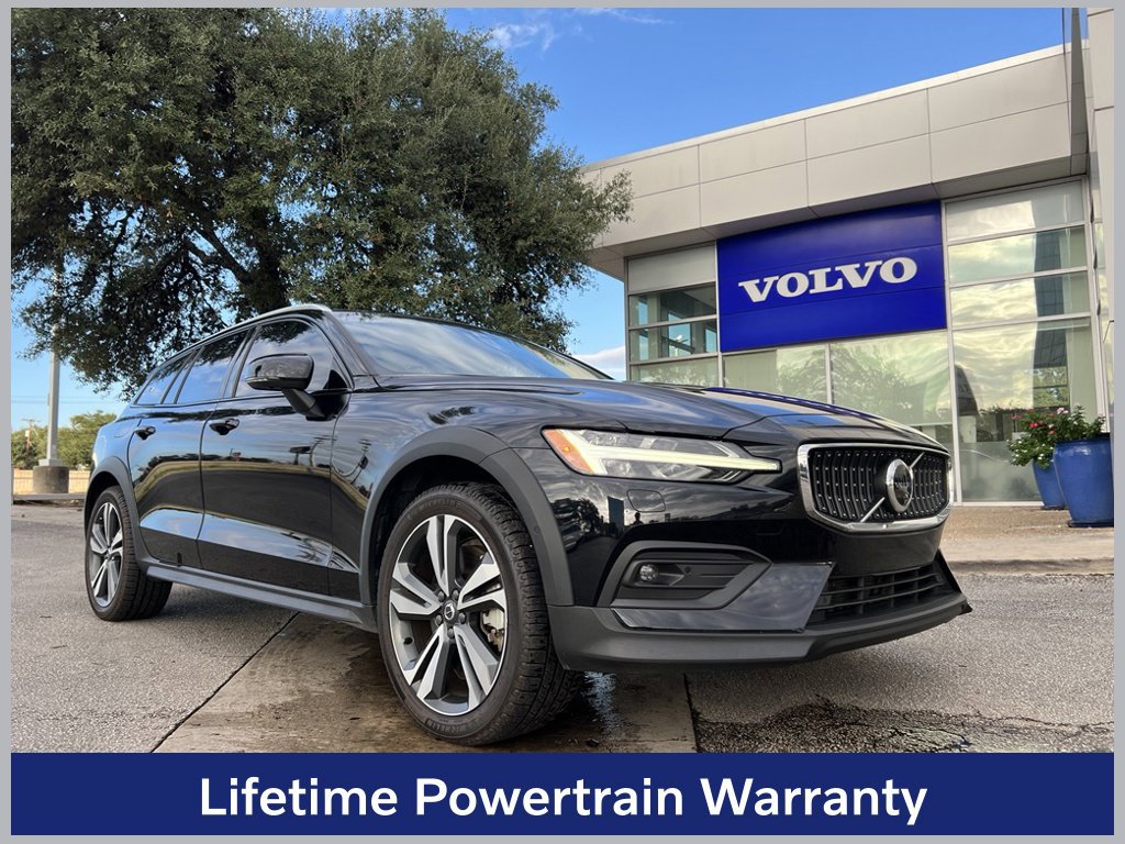 Certified 2024 Volvo V60 B5 Cross Country Plus w/ Protection Package Premier
