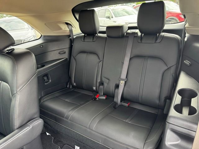 Used 2024 MAZDA CX-90 Plug-In Hybrid w/ Preferred AWD/4WD image 16