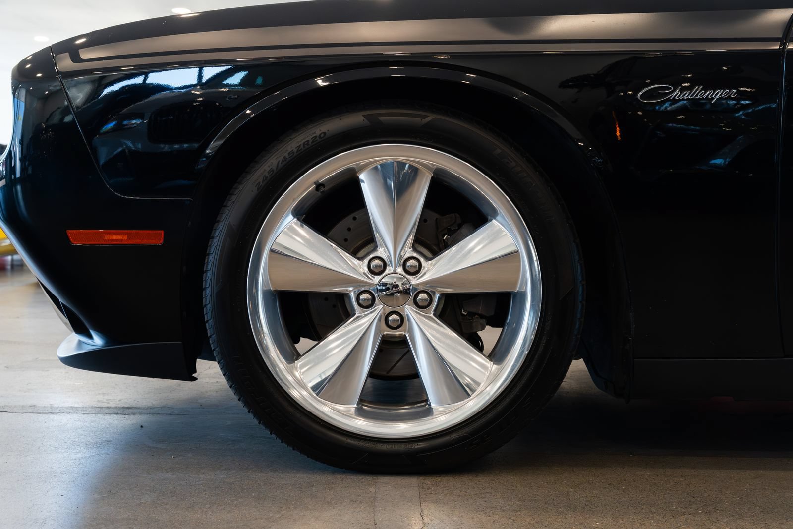 Used 2015 Dodge Challenger R/T Plus RWD image 7