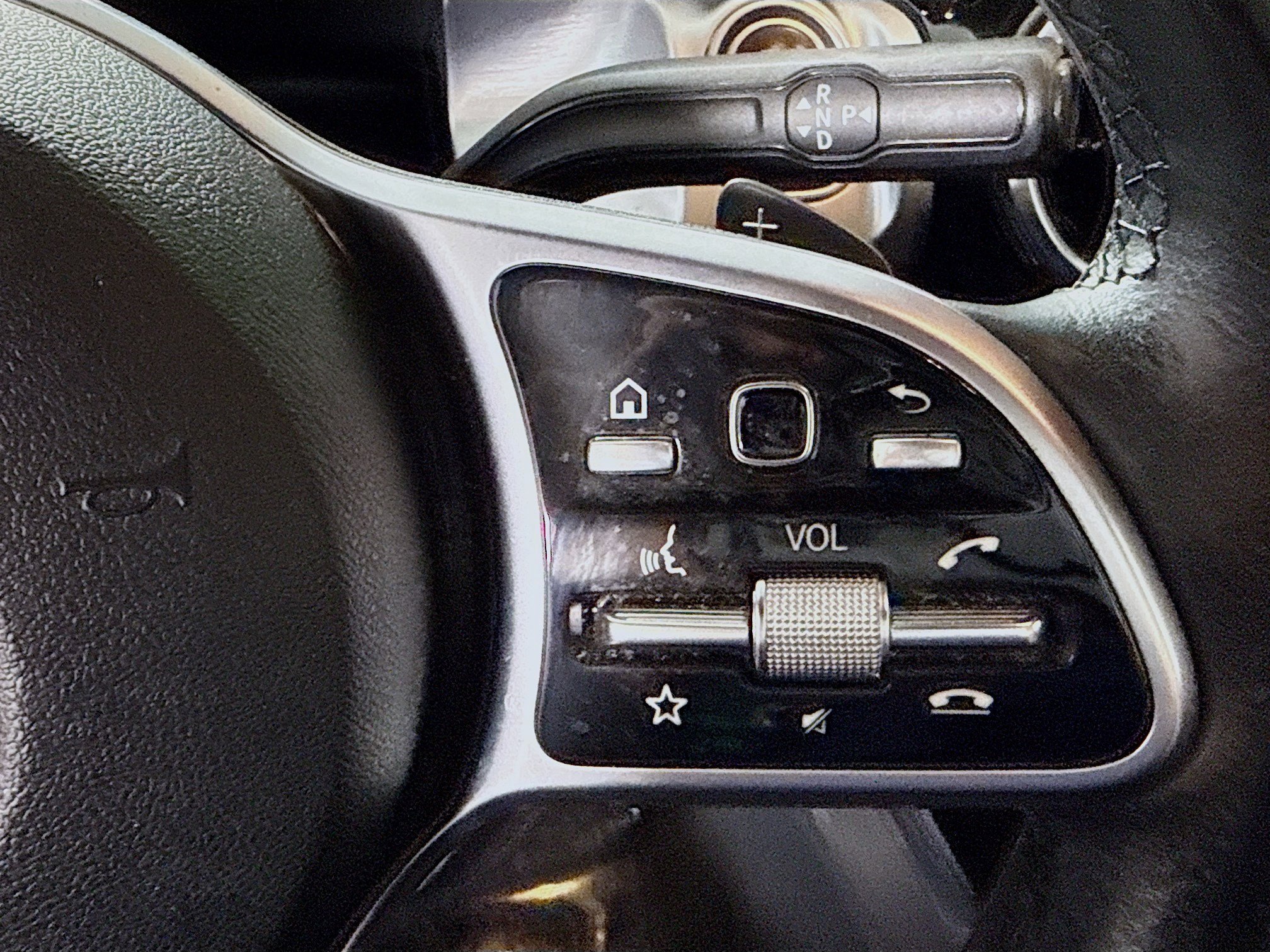 Used 2022 Mercedes-Benz GLB 250 w/ Premium Package Lite image 15