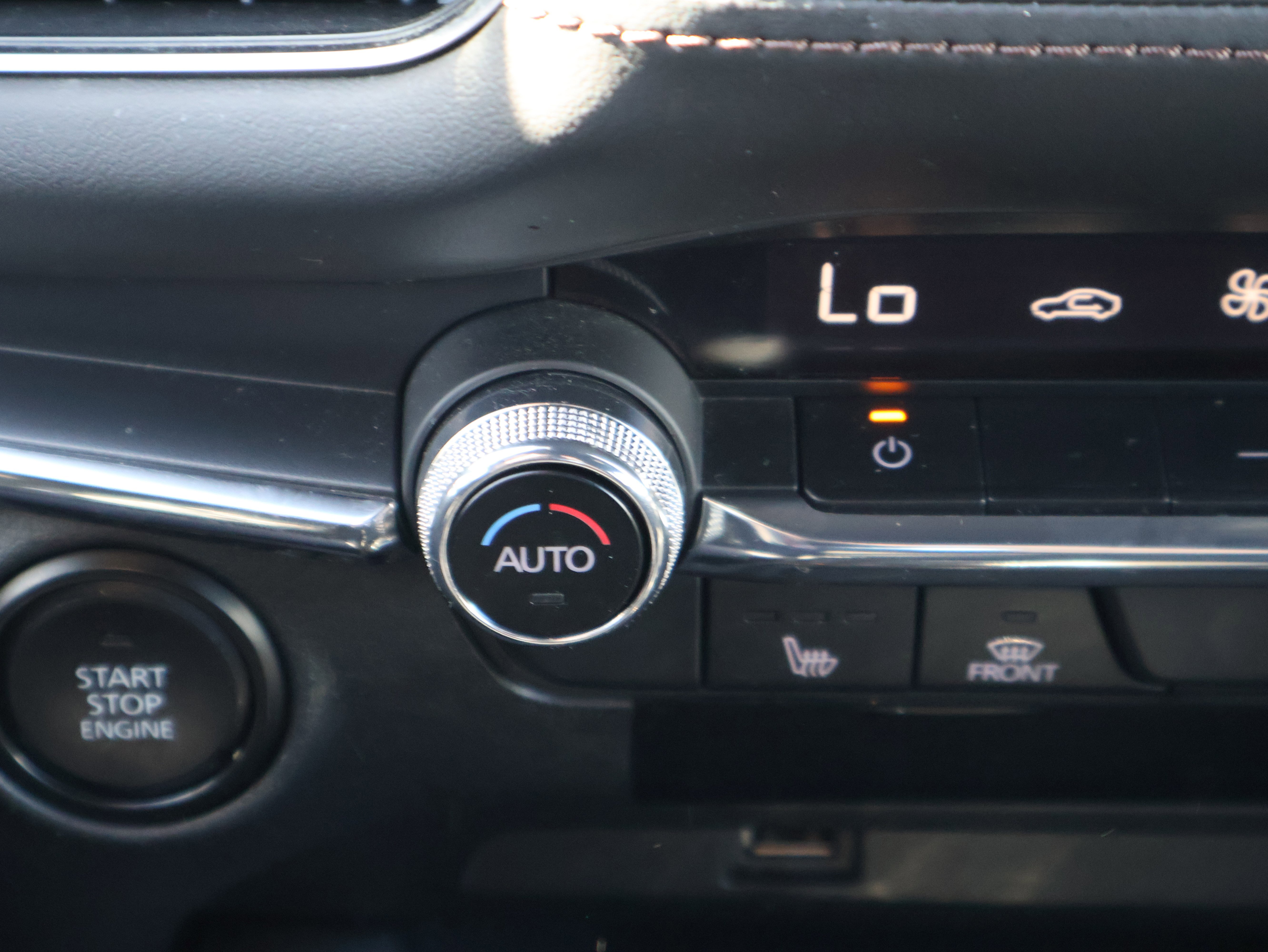 Used 2019 MAZDA MAZDA3 Hatchback w/ Preferred Package image 27