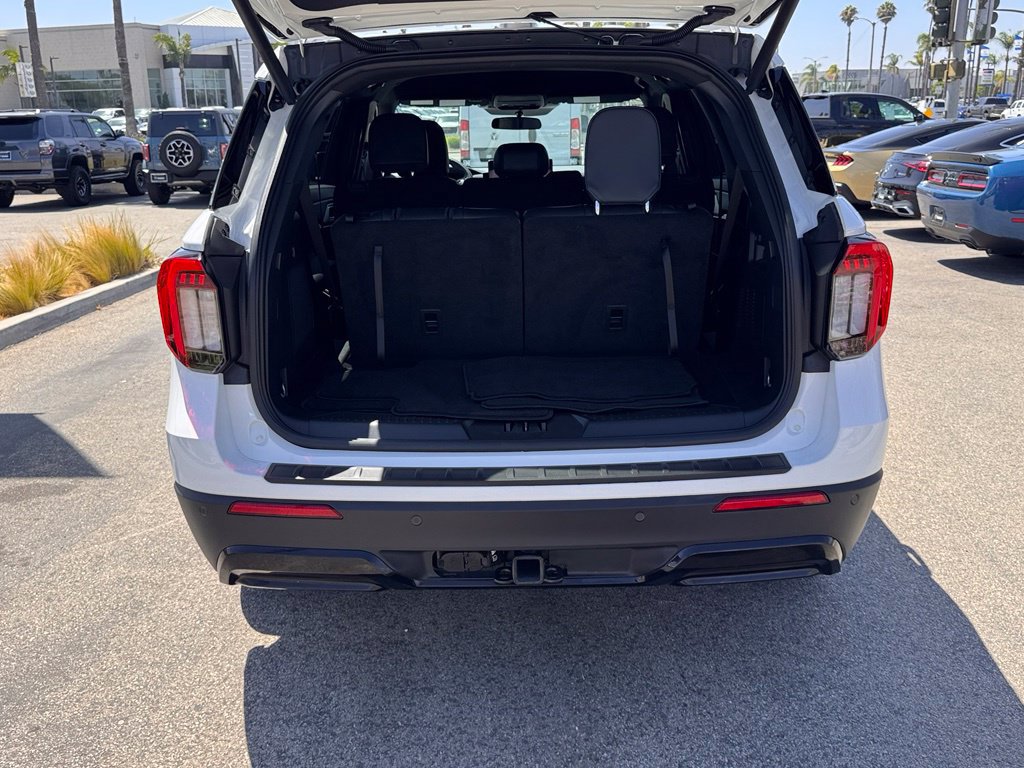 Used 2026 Ford Explorer ST-Line RWD image 13