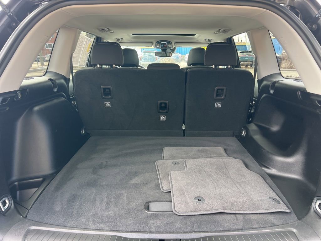 Used 2023 Jeep Grand Cherokee Laredo image 27