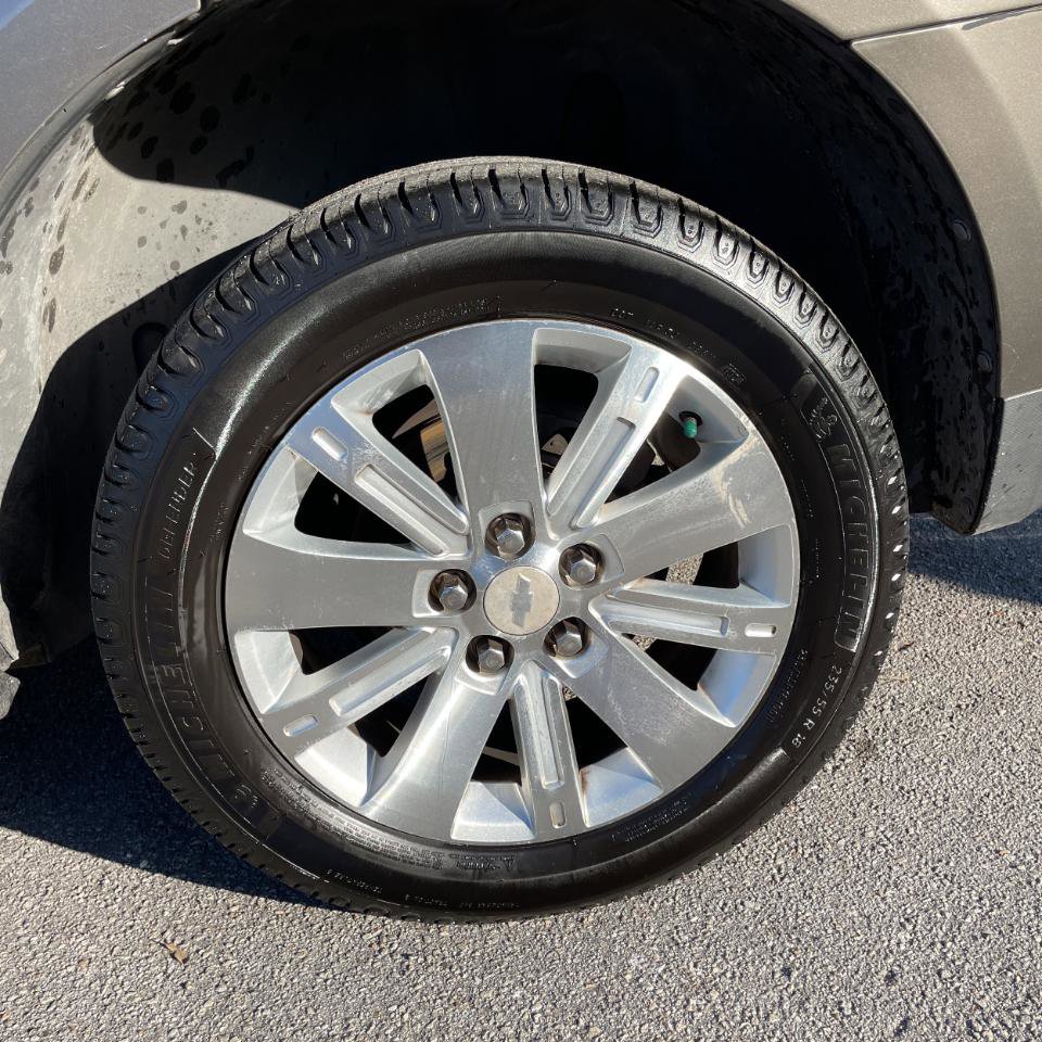 Used 2011 Chevrolet Equinox LT w/ Chrome Appearance Package image 33