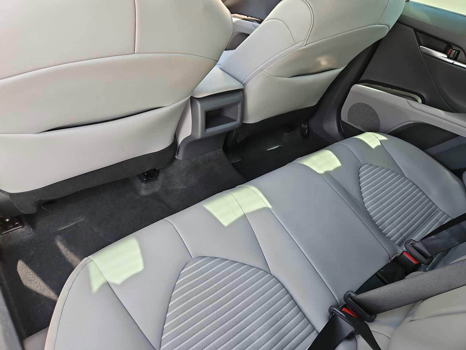 Used 2024 Toyota Camry SE FWD image 18