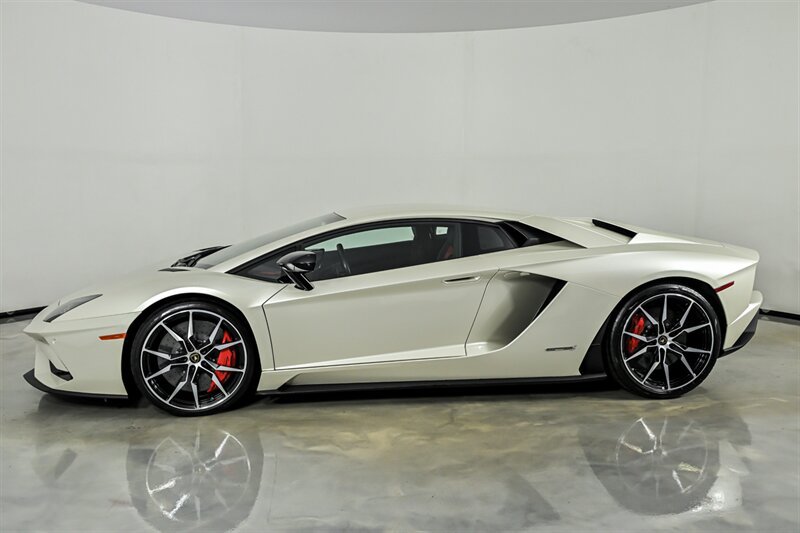 Used 2017 Lamborghini Aventador S AWD/4WD image 6