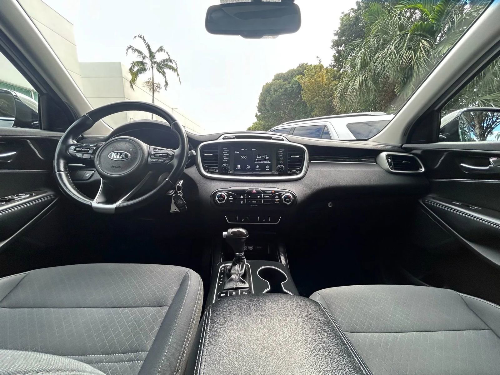 Used 2017 Kia Sorento LX w/ LX Convenience Package image 20