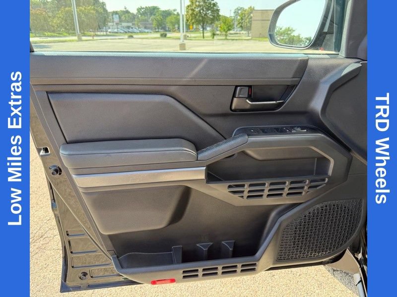 Used 2024 Toyota Tacoma SR5 AWD/4WD image 19