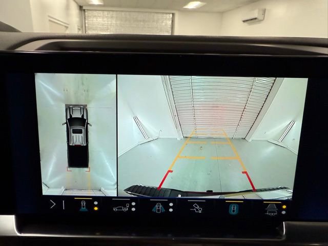 Used 2024 Chevrolet Silverado 2500 High Country w/ High Country Premium Package image 20