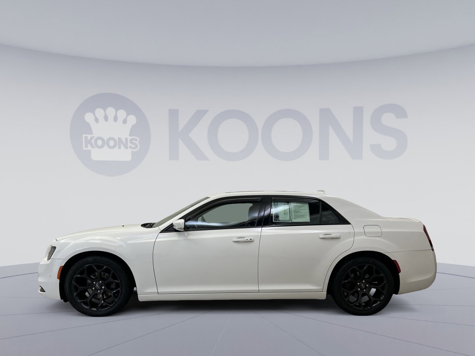 Used 2019 Chrysler 300 S w/ 300S Premium Group image 2