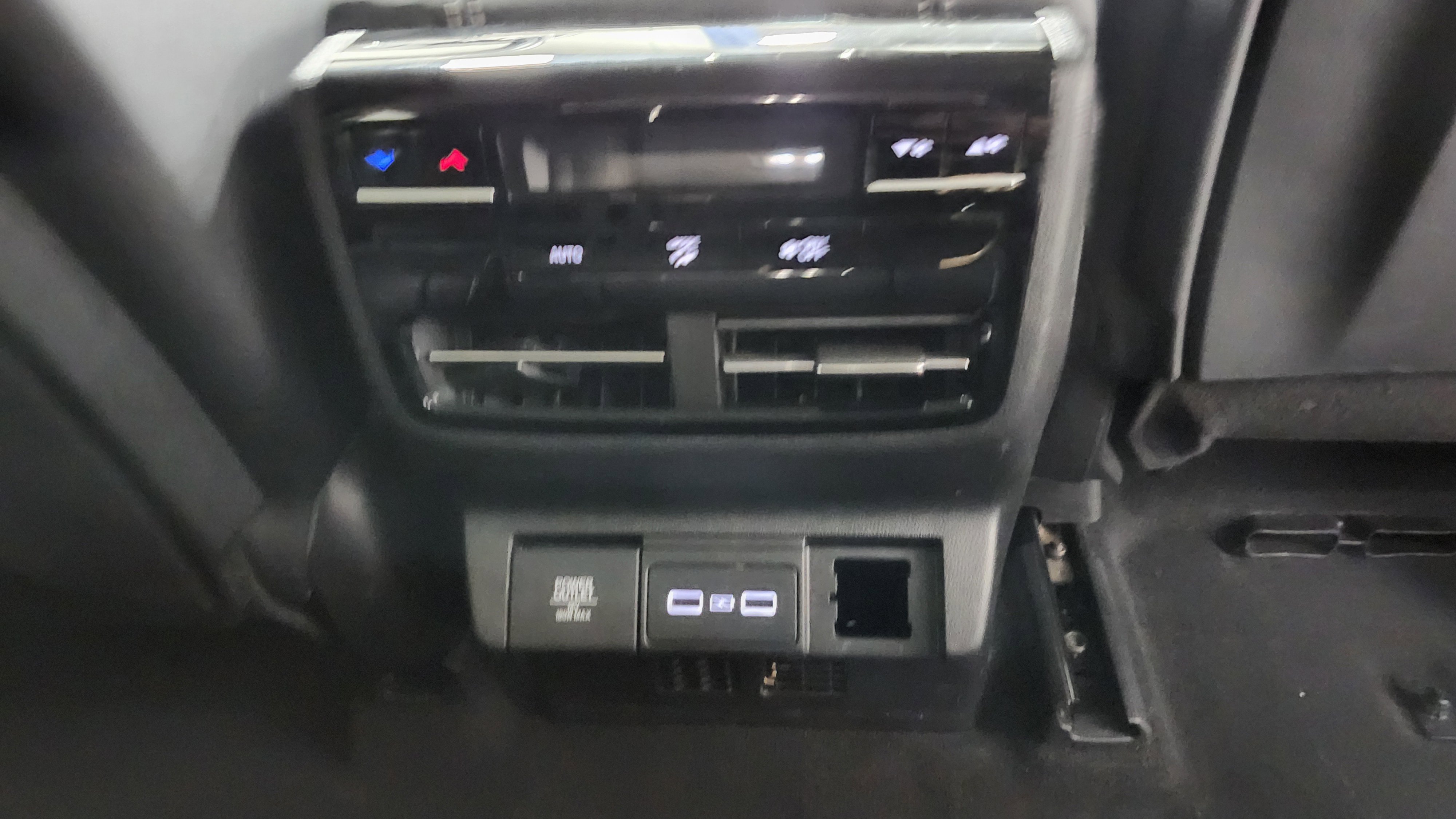 Used 2023 Acura MDX SH-AWD w/ Technology Package image 15