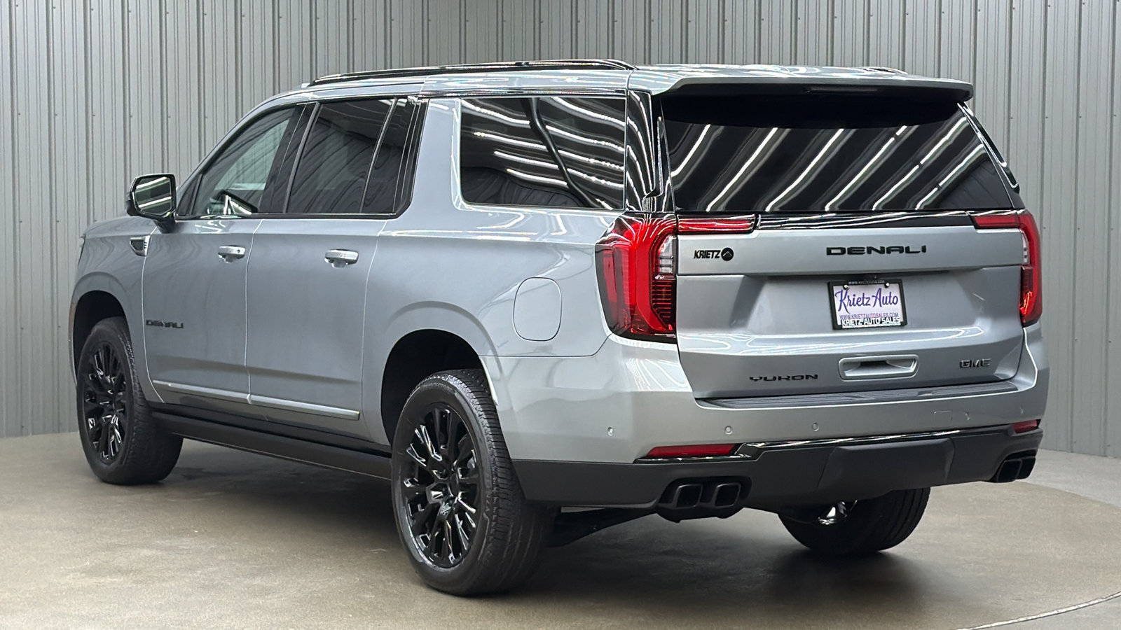 Used 2026 GMC Yukon XL Denali w/ Sun & Power Step Package AWD/4WD image 3