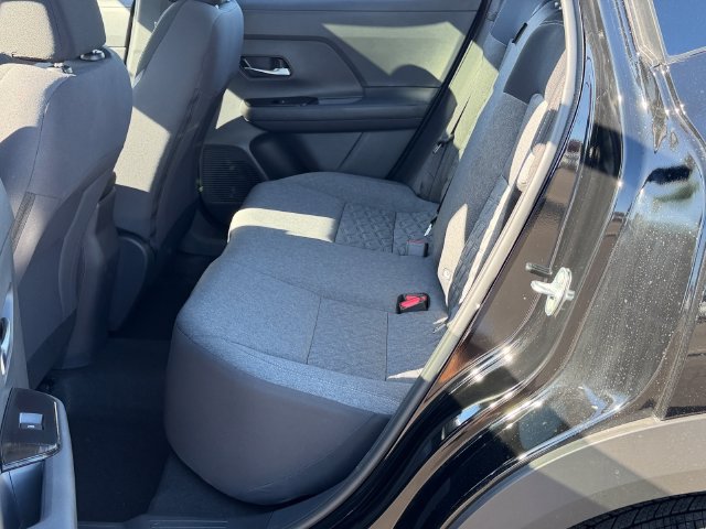 New 2027 Nissan Kicks SV w/ SV Premium Package AWD/4WD image 23