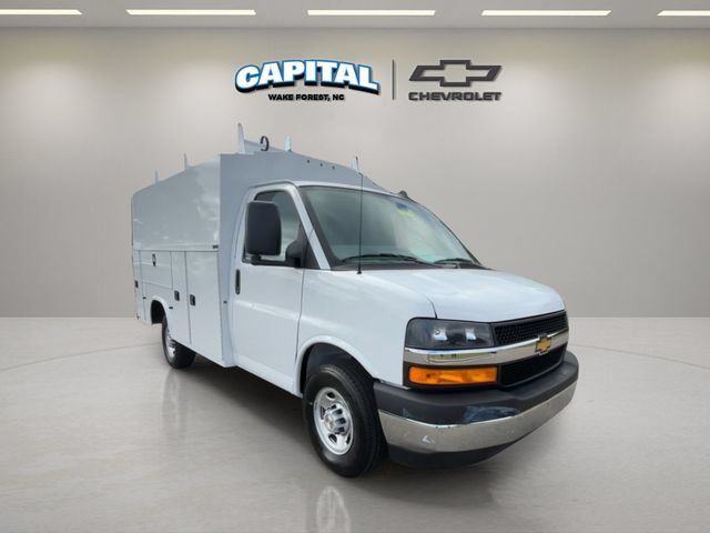 New 2025 Chevrolet Express 3500 w/ Power Convenience Package RWD image 7