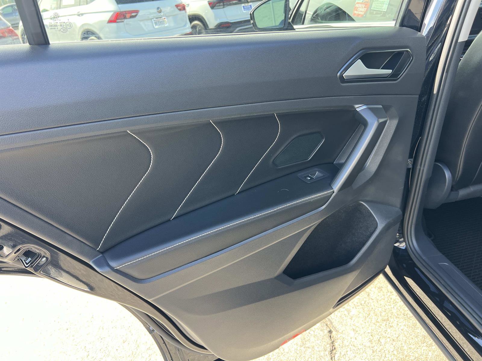 Certified 2022 Volkswagen Tiguan SE image 17