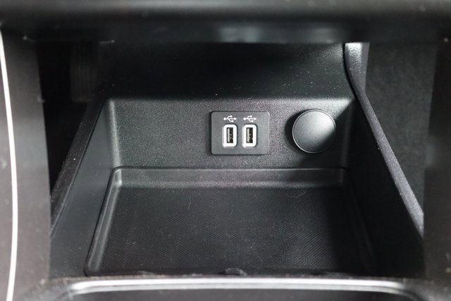 Used 2020 Ford Fusion SE image 11