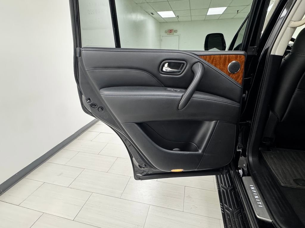 Used 2019 INFINITI QX80 Luxe w/ Proassist Package image 11