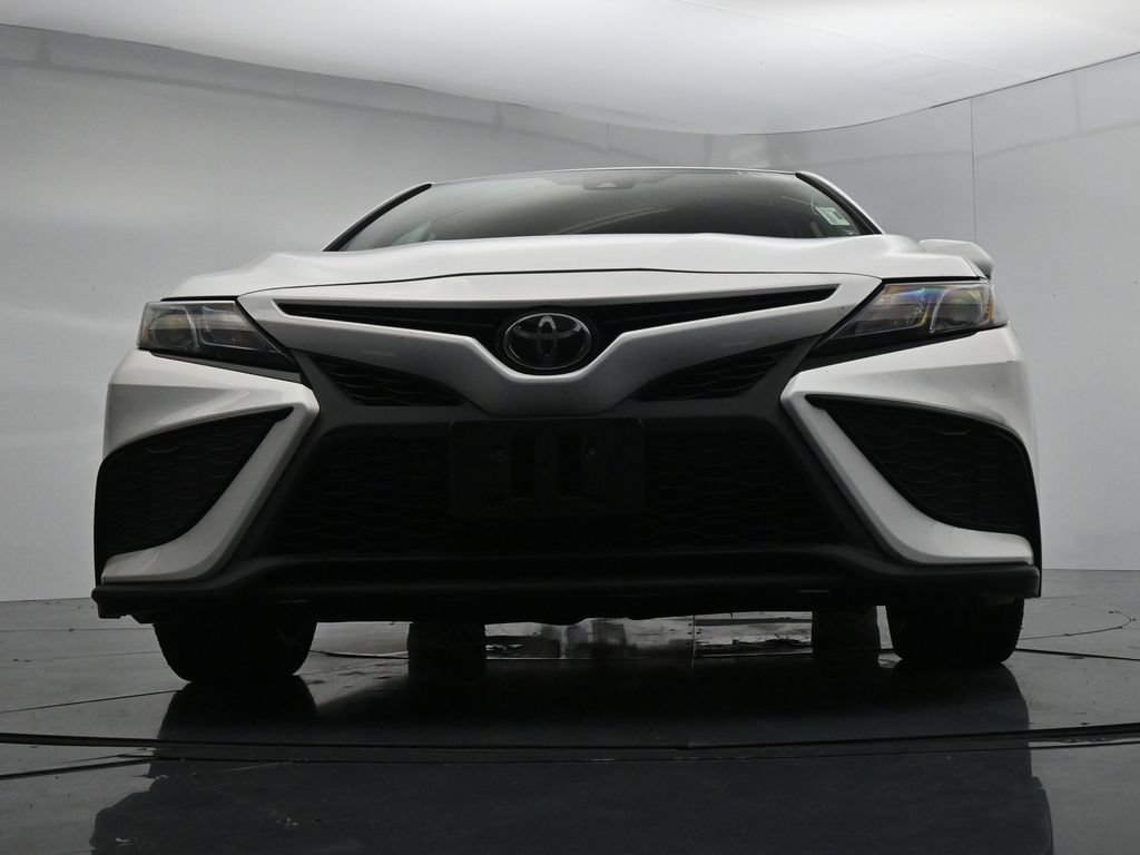Used 2024 Toyota Camry SE FWD image 19
