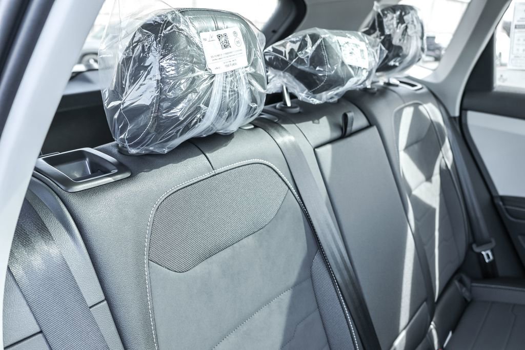 New 2025 Volkswagen Taos SE image 39