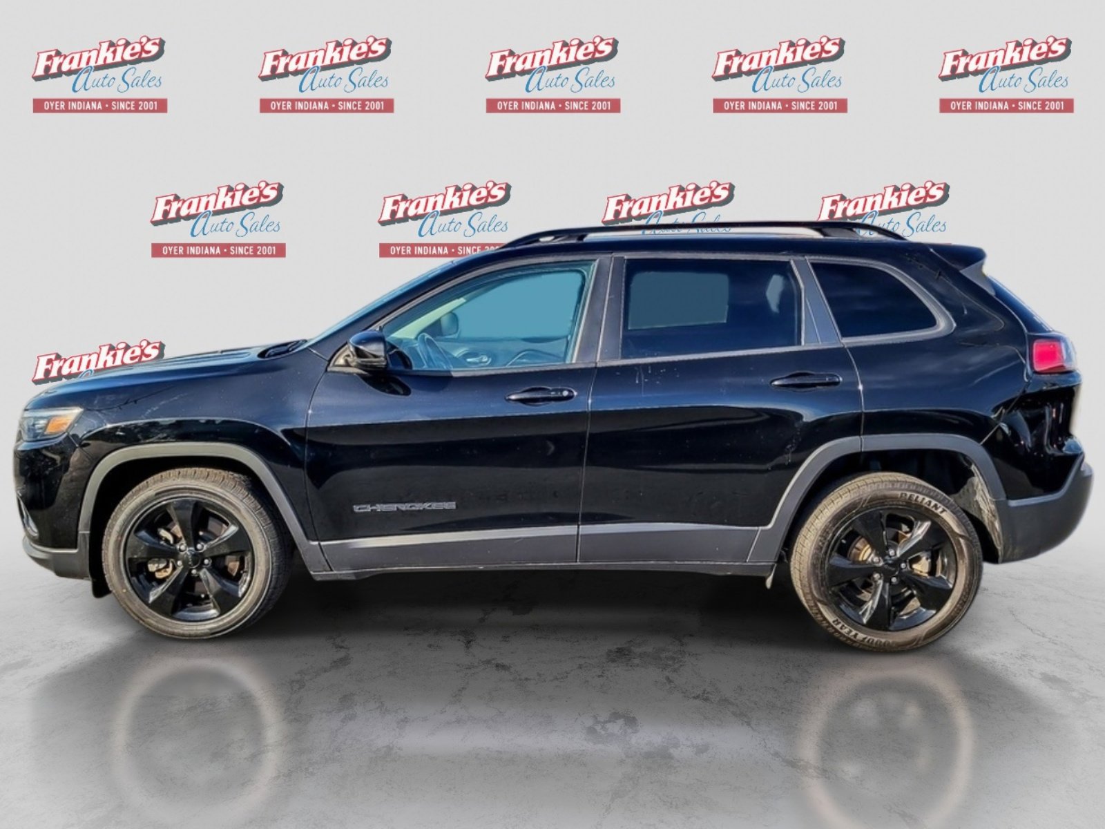 Used 2020 Jeep Cherokee Latitude Plus FWD image 2