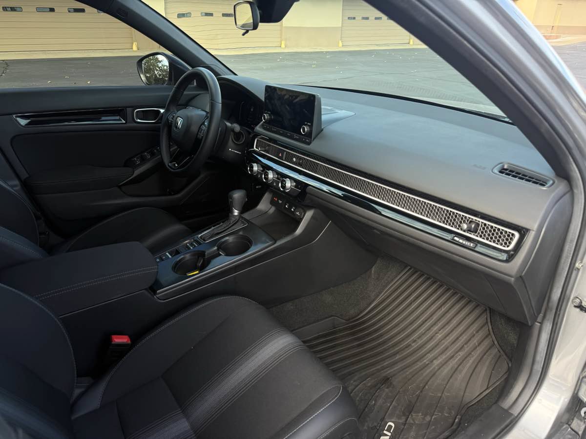 Used 2025 Honda Civic Sport image 18