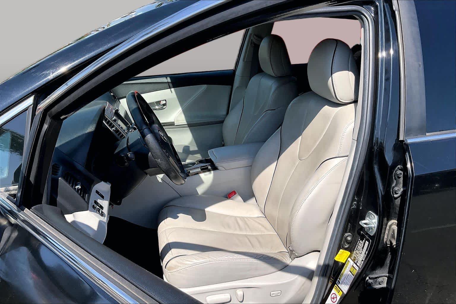 Used 2013 Toyota Venza Limited w/ Tow Prep Pkg FWD image 7