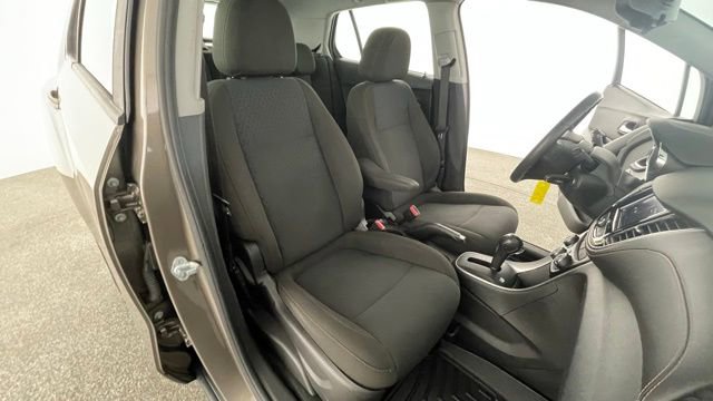 Used 2020 Chevrolet Trax LS image 45