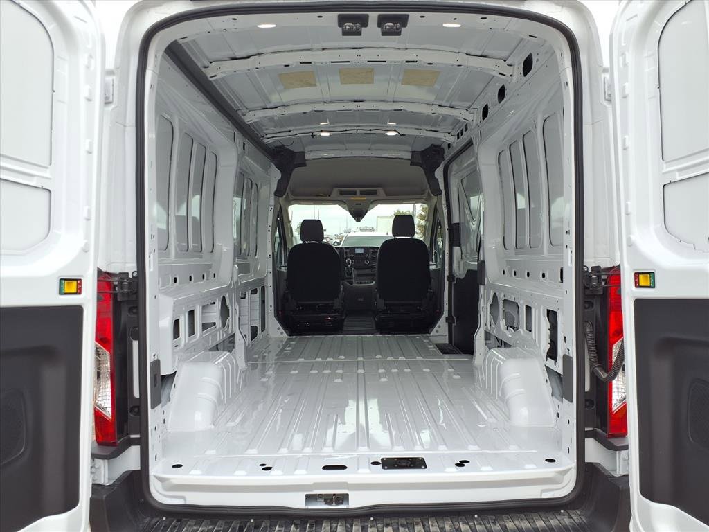 Used 2025 Ford Transit 250 148 Medium Roof image 22