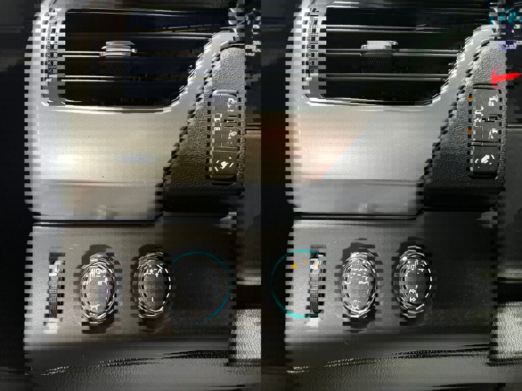 Used 2020 Chevrolet Tahoe LS w/ Enhanced Driver Alert Package image 13