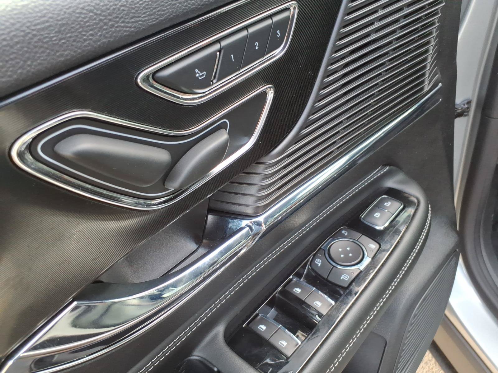 Used 2022 Lincoln Corsair AWD w/ Premium Package image 14