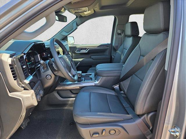 New 2026 Chevrolet Silverado 1500 LTZ w/ Z71 Off-Road Package AWD/4WD video 4