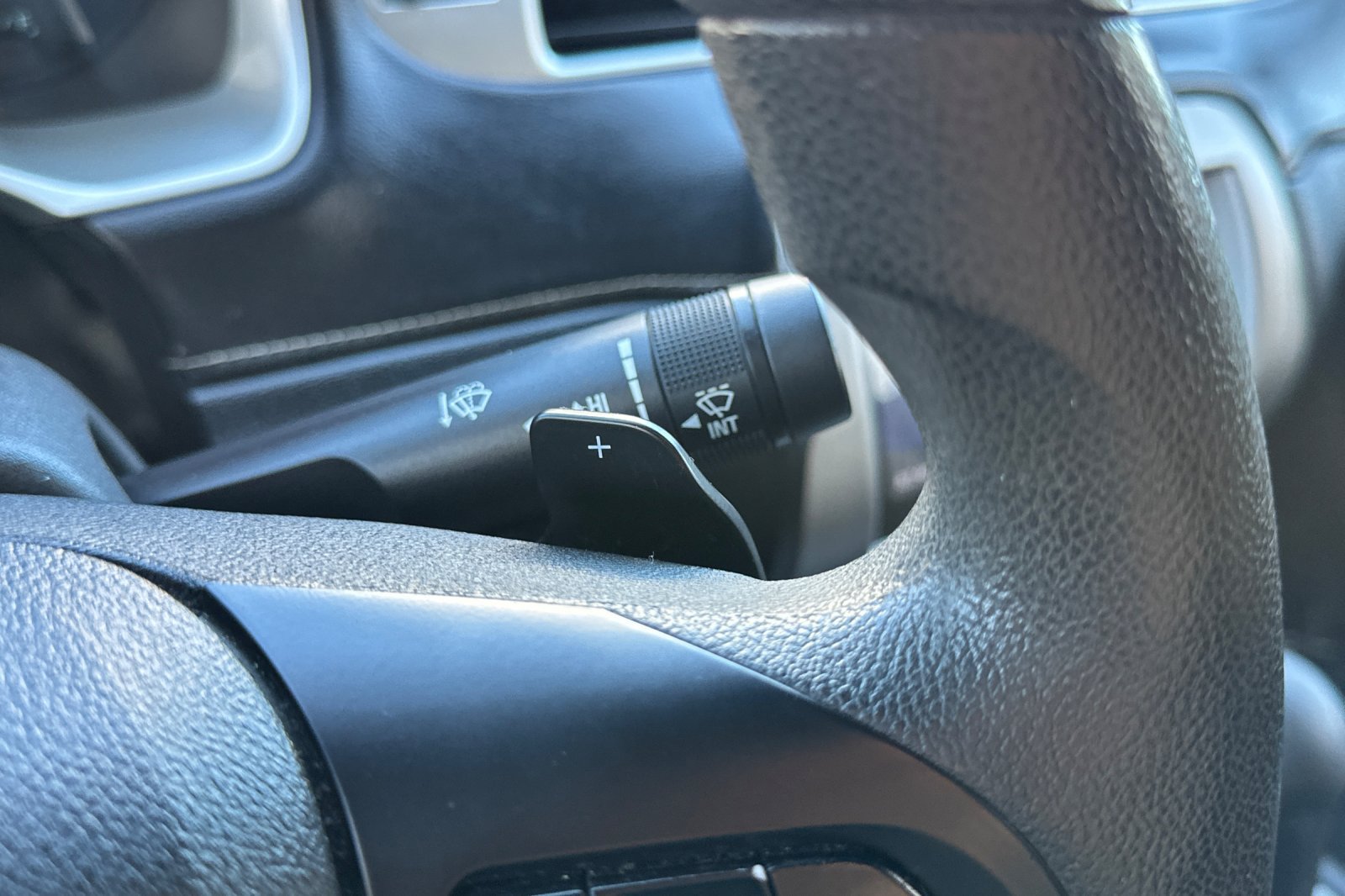 Used 2015 Chevrolet Camaro LS RWD image 36