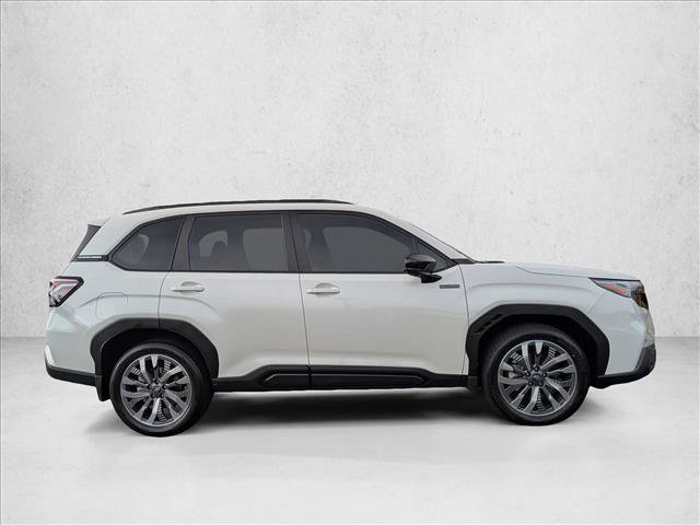 Used 2025 Subaru Forester Touring w/ Touring Package image 4