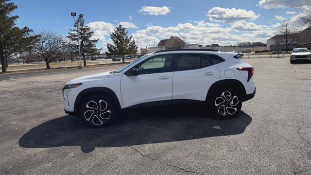 Used 2024 Chevrolet Trax RS image 5