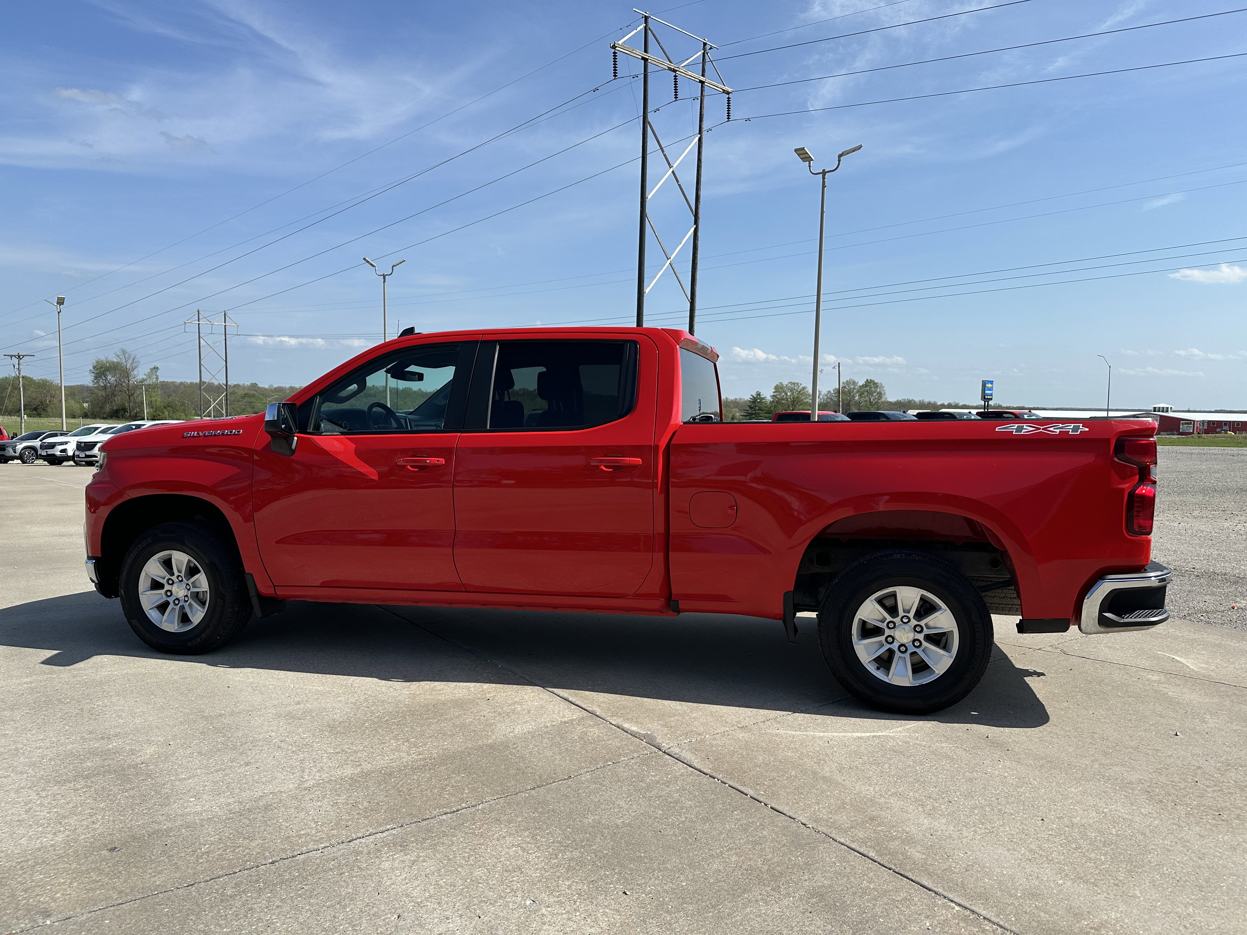 Used 2021 Chevrolet Silverado 1500 LT AWD/4WD image 8
